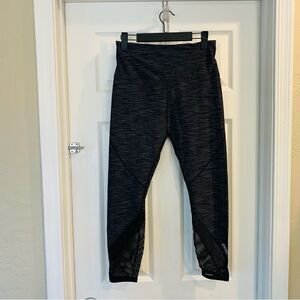 Lorna Jane Pace Booty Support 3/4 Tight Leggings Size Medium